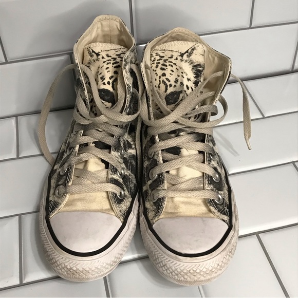 CONVERSE LEOPARD PRINT Size 7.5 High Top Sneakers; Preloved - Picture 2 of 9